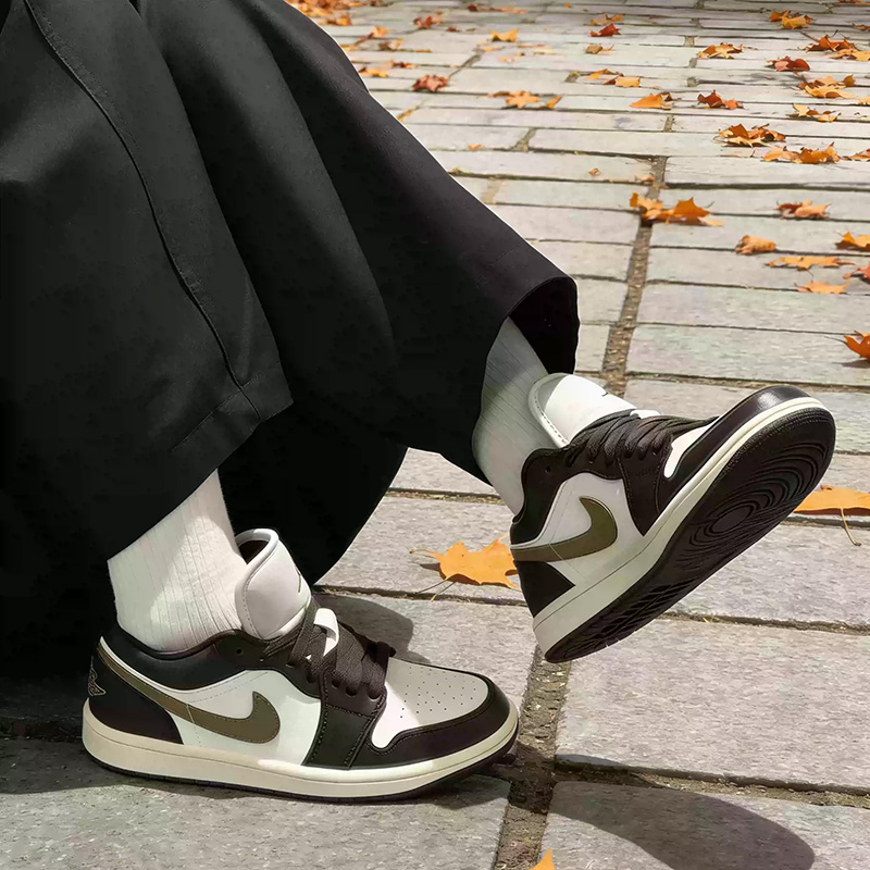 Nike Jordan Air Jordan1 Low Wh - огляд і ціна Men Shoes Jordan