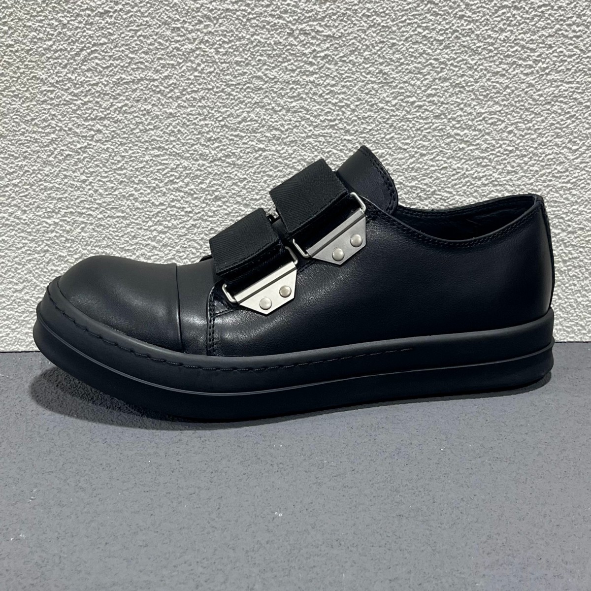 26SS New Ro Luxury Low Top Sne - огляд і ціна Men Shoes Velcro
