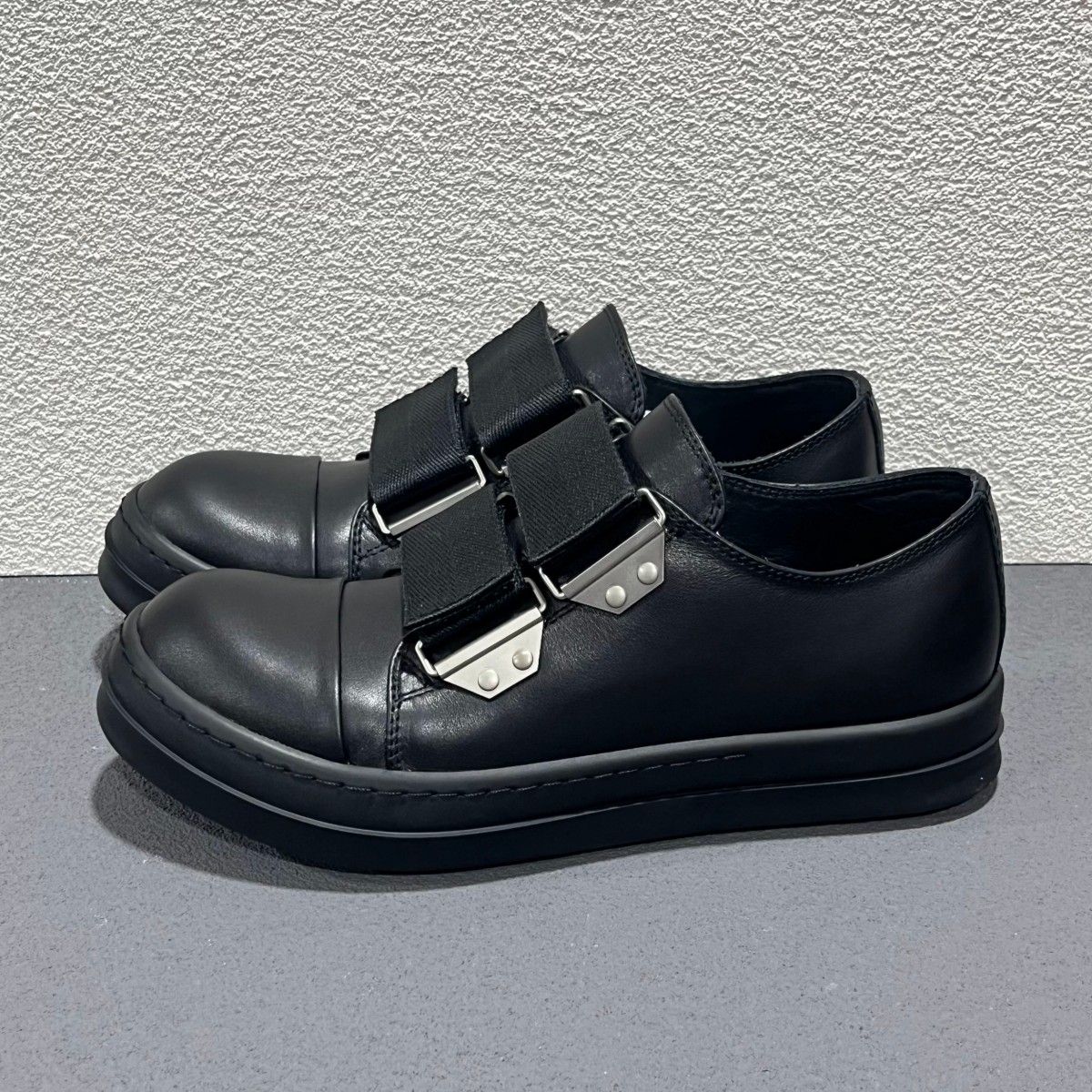 26SS New Ro Luxury Low Top Sne - огляд і ціна Men Shoes Velcro