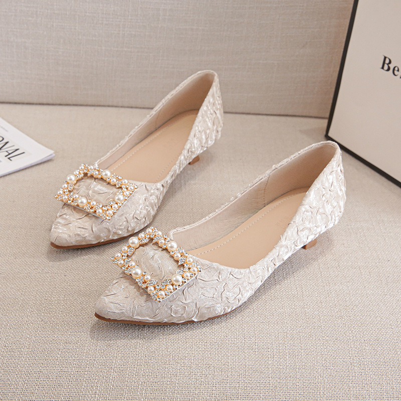 Ivory Textured Satin Pointed T - огляд і ціна Dress Shoe Pointed
