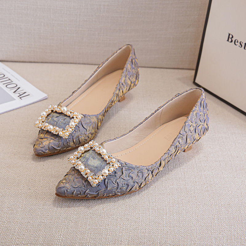 Ivory Textured Satin Pointed T - огляд і ціна Dress Shoe Pointed